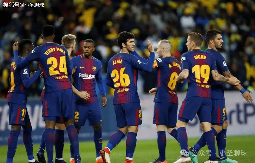 关于足球比赛势均力敌，球员表现超出预期的信息