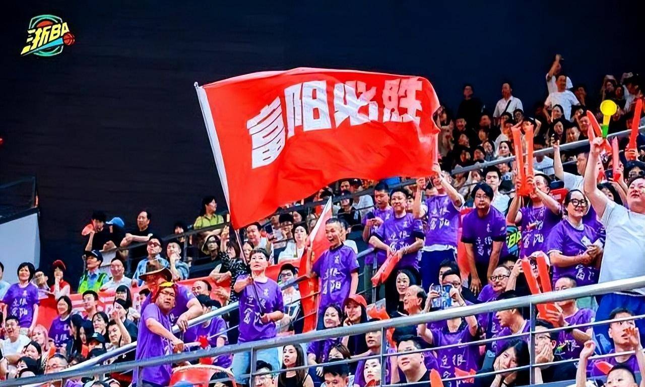 球队实力暴涨,成为篮球赛事黑马 球队实力暴涨,成为篮球赛事黑马