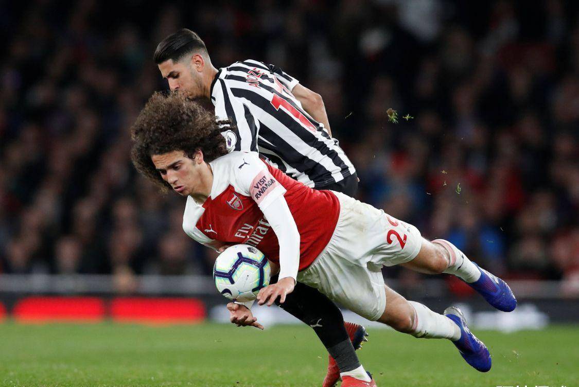 包含圣埃蒂安客场战平,未能全身而退的词条 包含圣埃蒂安客场战平,未能全身而退的词条