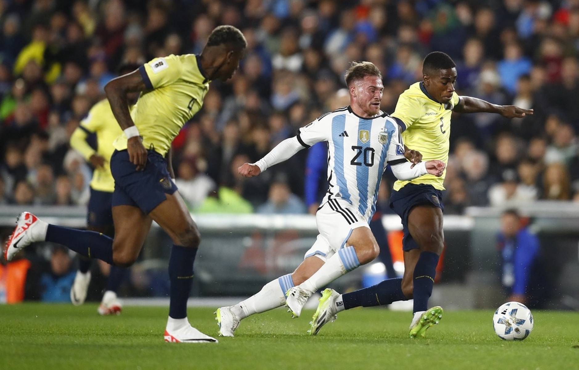 厄瓜多尔球员在南美赛事中遭遇伤停 厄瓜多尔球员在南美赛事中遭遇伤停