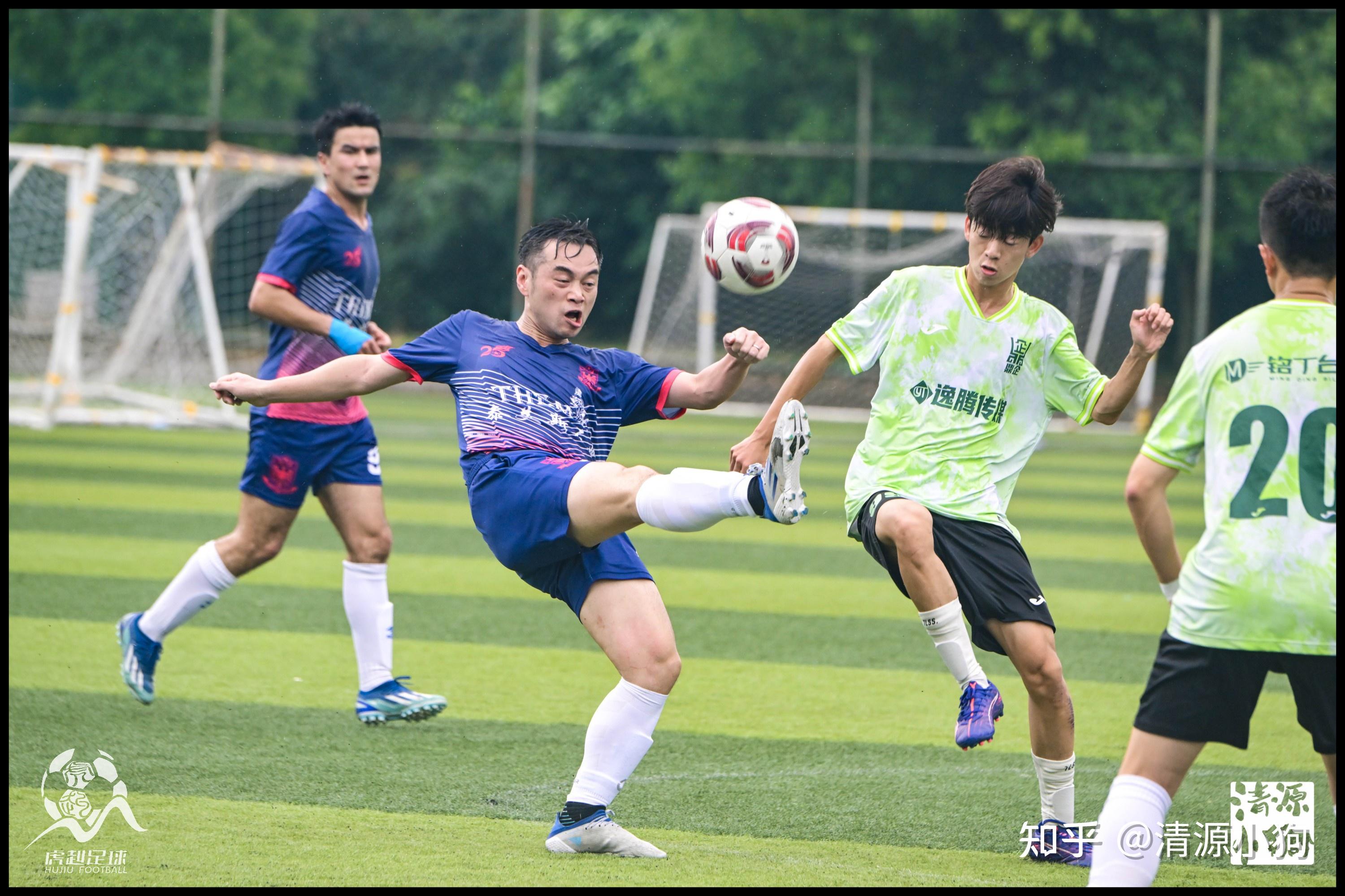 国内足球联赛再掀竞技热潮,球员实力逐鹿高峰 国内足球联赛再掀竞技热潮,球员实力逐鹿高峰