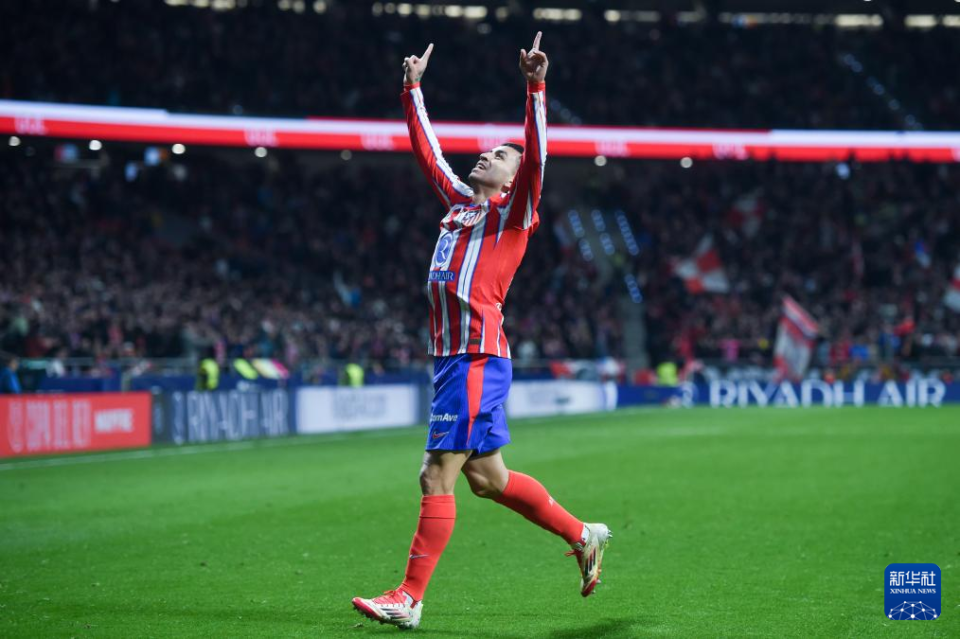 包含赫塔菲荣膺赛季进球榜首,攻击力强劲的词条 包含赫塔菲荣膺赛季进球榜首,攻击力强劲的词条