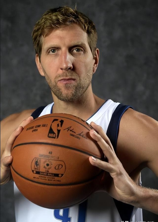 诺维茨基宣布将在季后赛后退役 诺维茨基宣布将在季后赛后退役