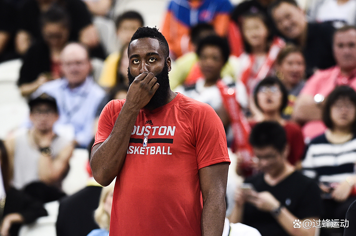 火箭大胜篮网,哈登砍下30+10 火箭大胜篮网,哈登砍下30+10