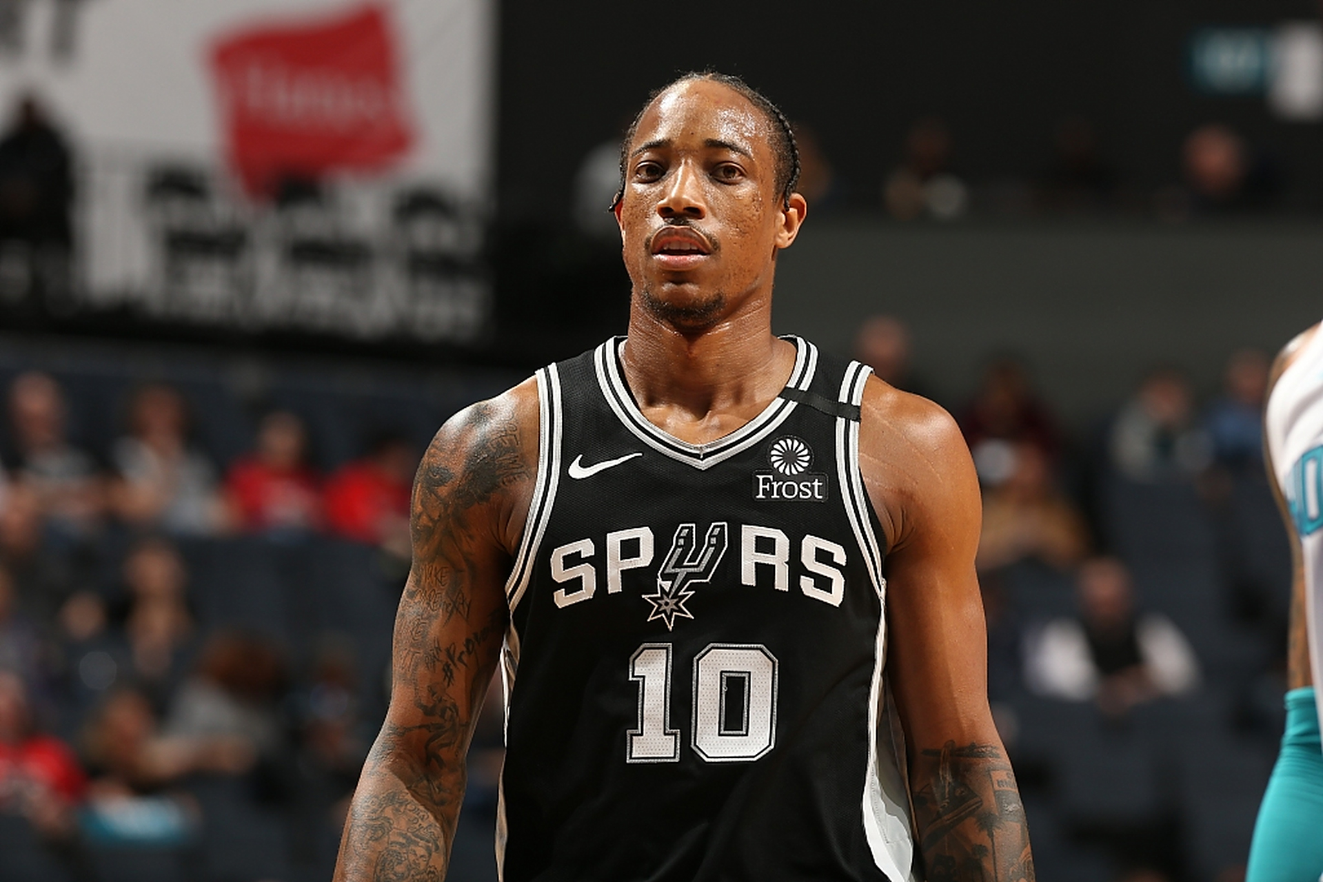 包含马刺主场逆转魔术,德罗赞三分球关键时刻致胜的词条 包含马刺主场逆转魔术,德罗赞三分球关键时刻致胜的词条