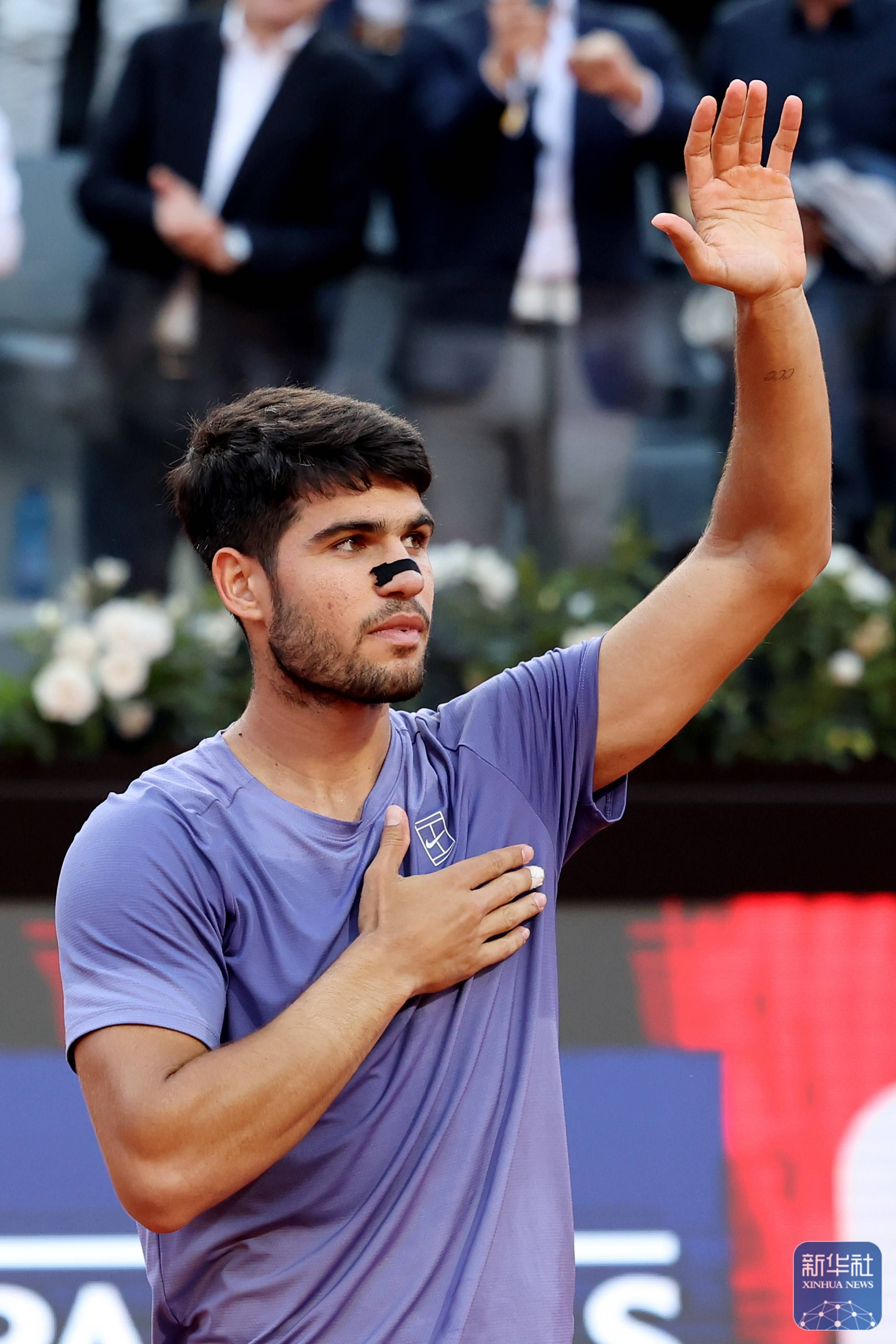 关于世界网球队绝杀美国网球队,阿尔卡拉斯绝境逆转的信息 关于世界网球队绝杀美国网球队,阿尔卡拉斯绝境逆转的信息