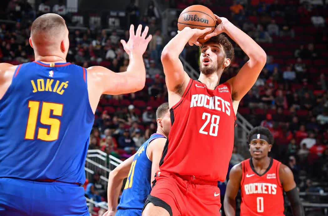 火箭险胜灰熊,两队激战至加时赛 火箭险胜灰熊,两队激战至加时赛