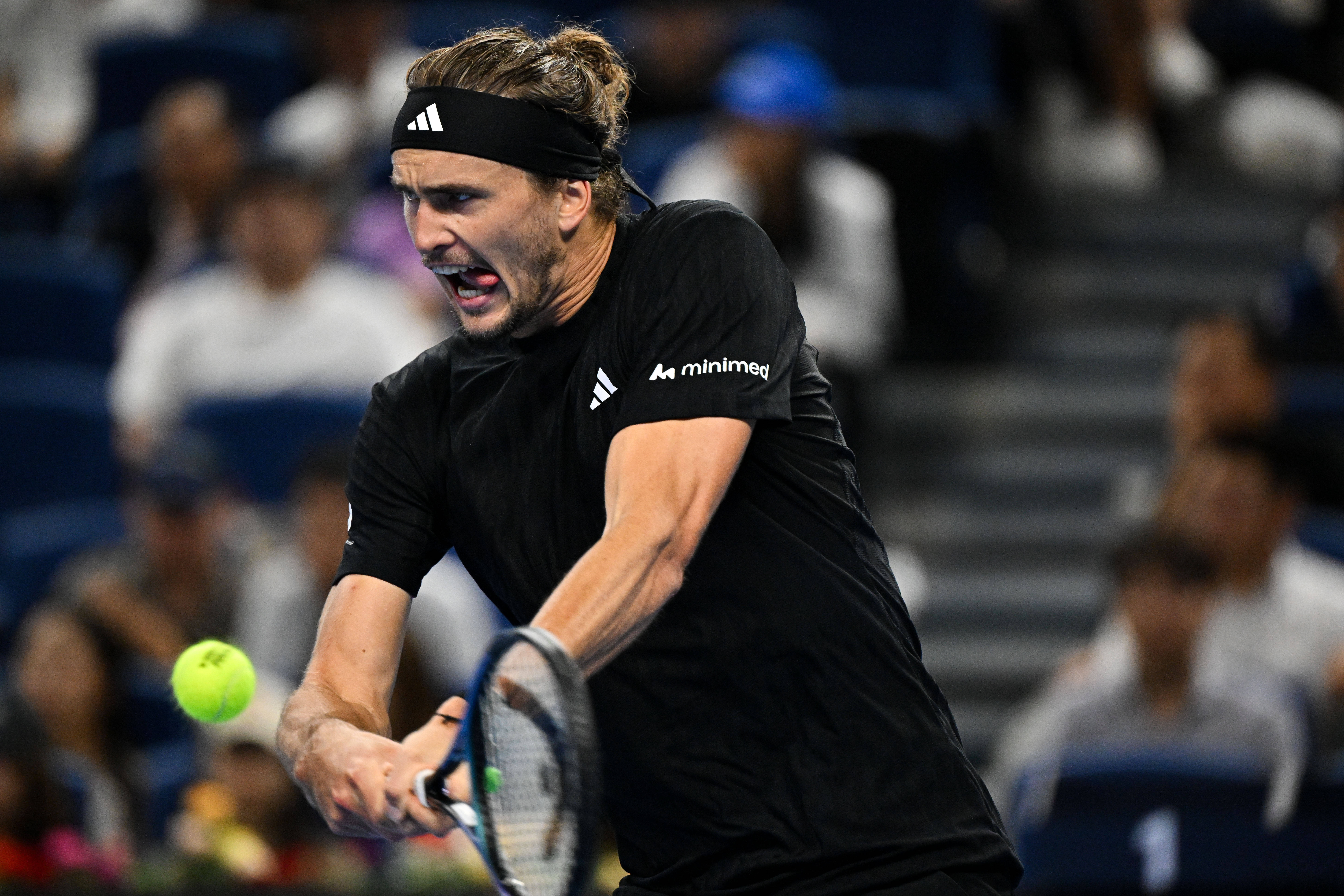 包含日本网球队鏖战世界网球队,兹维列夫制霸全场的词条 包含日本网球队鏖战世界网球队,兹维列夫制霸全场的词条