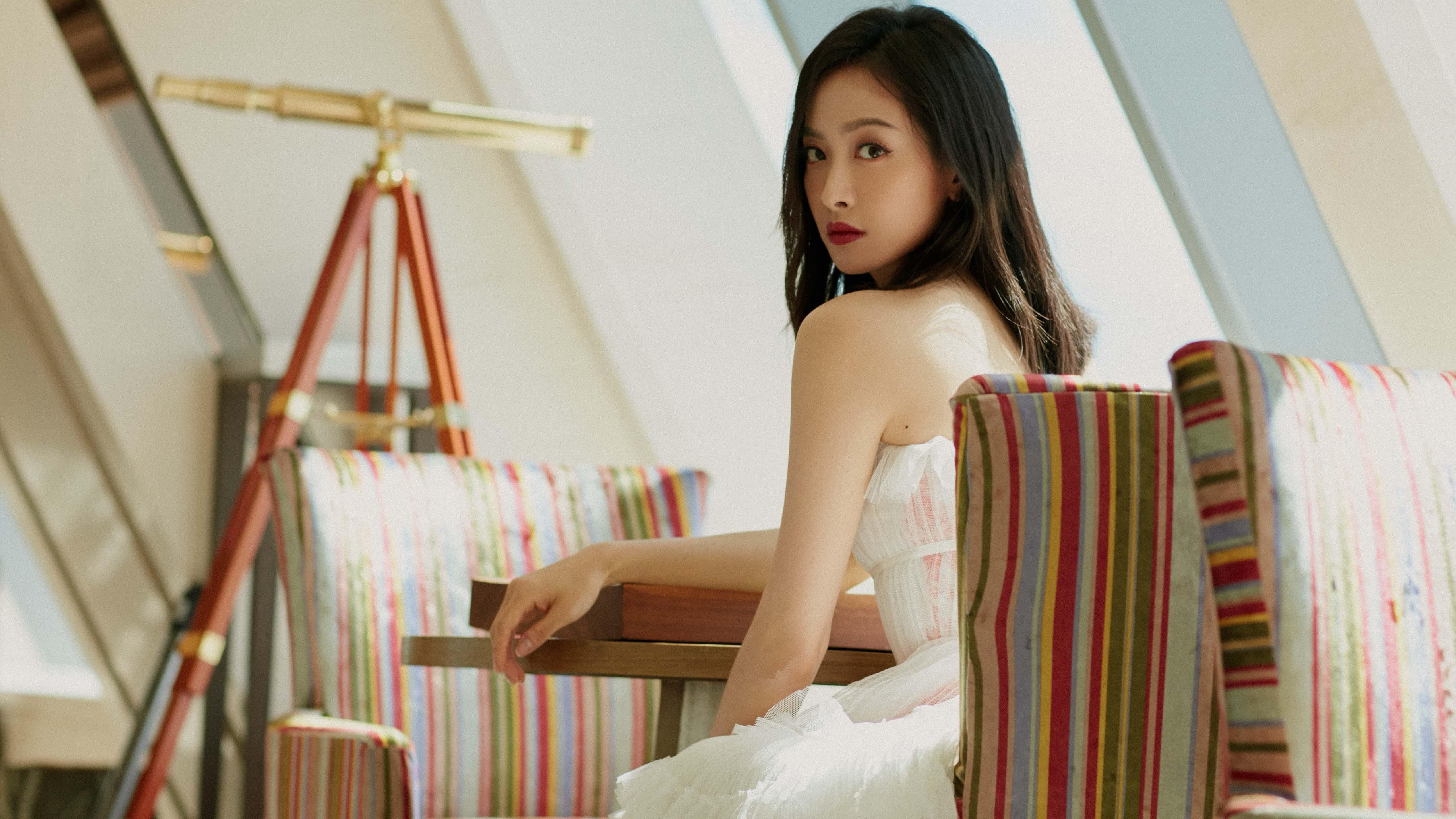 乌拉圭正面击溃波兰，迪亚斯关键先生一锤定音