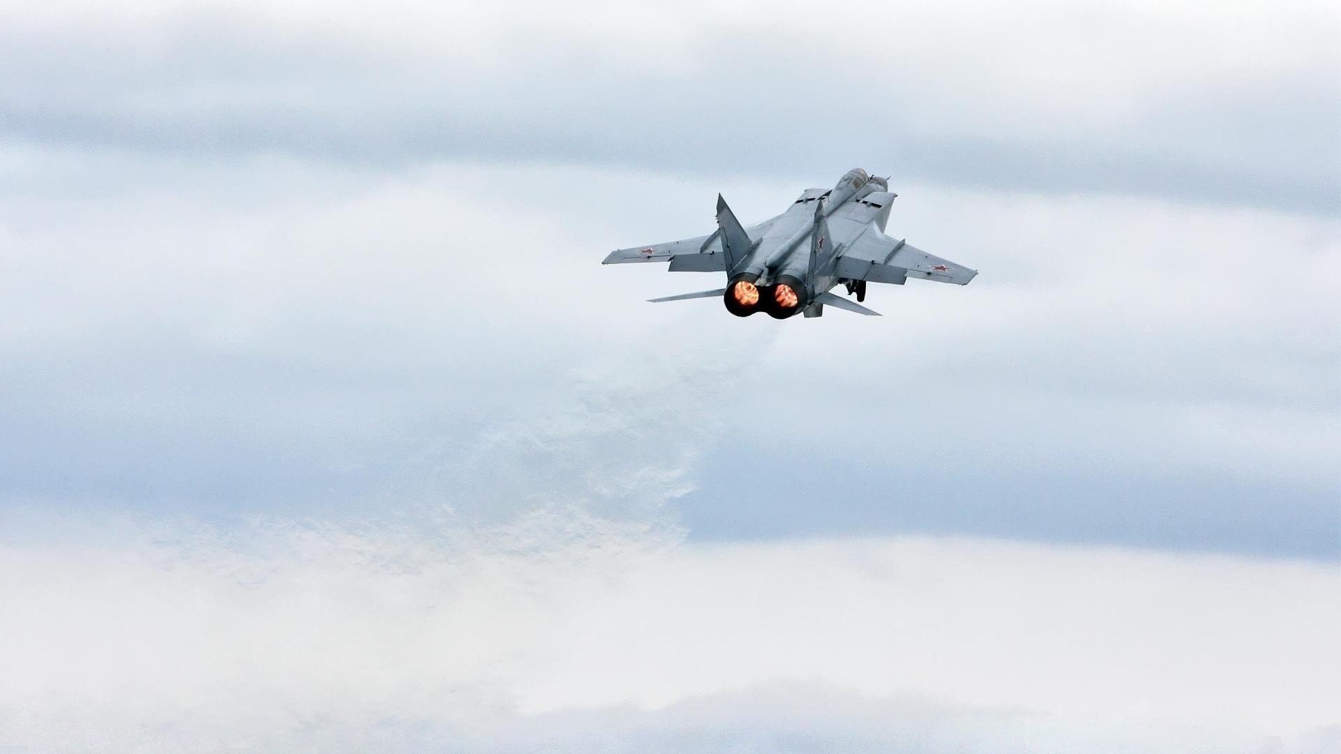 双星映照，当国王的铁血碾过火箭的尾焰，杜兰特在东部之巅投下死神裁决