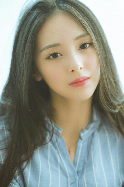 摩纳哥征服伊朗，帕尔默主宰英超，足球之夜的辉煌与启示