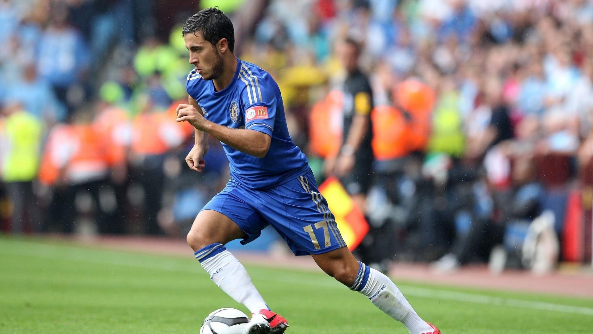 卡塞米罗双响炮轰开胜利之门，佛罗伦萨友谊赛轻取安哥拉